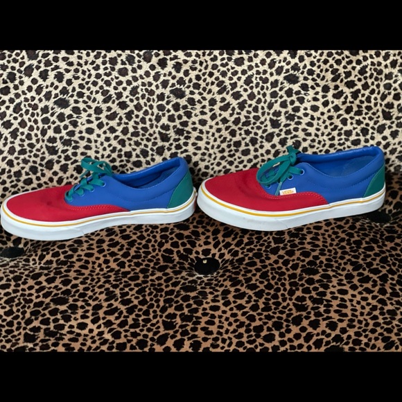 VANS - Picture 3 of 3